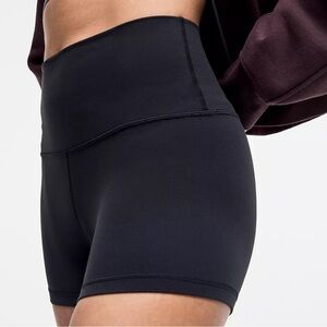lululemon Align™ High-Rise Short 4" black, size 6